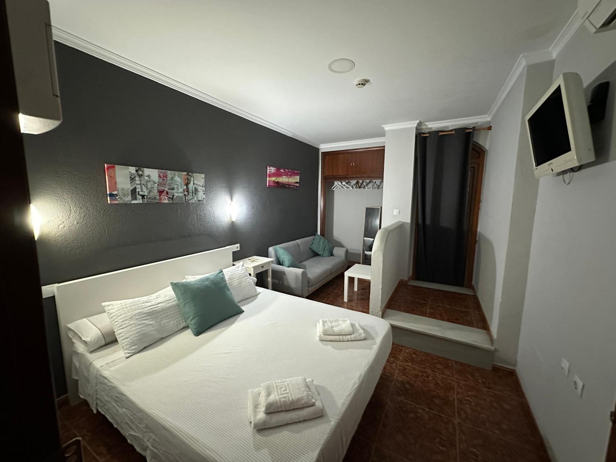 Hotel Hostal Tarik à Tarifa Extérieur photo