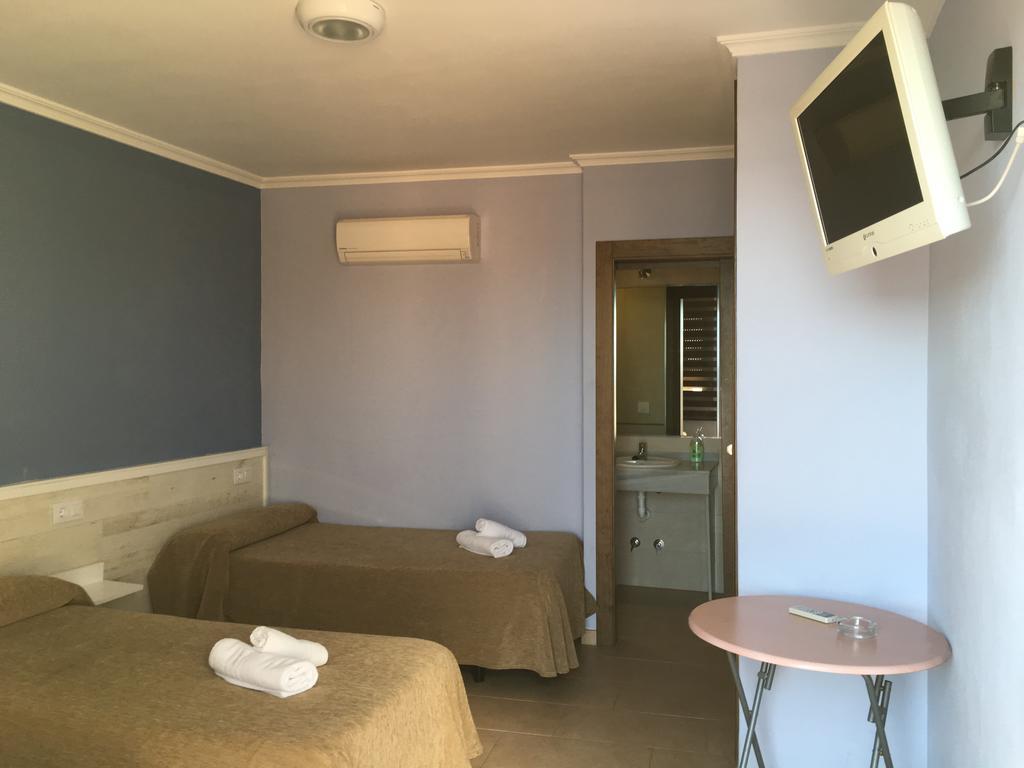 Hotel Hostal Tarik à Tarifa Extérieur photo